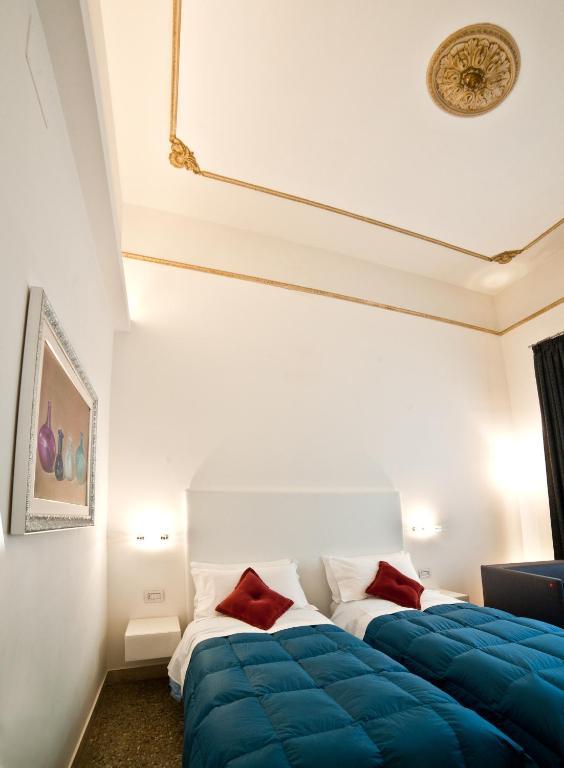 Town House Cavour Bed & Breakfast Reggio Calabria Room photo